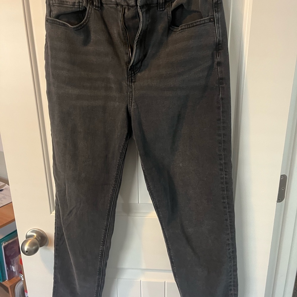 Women’s curvy Black mom Jeans American Eagle size 8